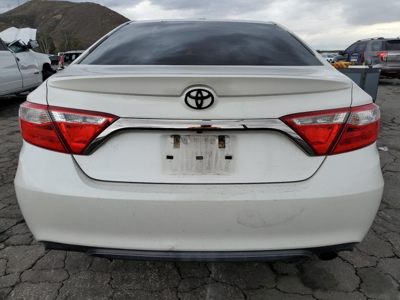 TOYOTA CAMRY LE