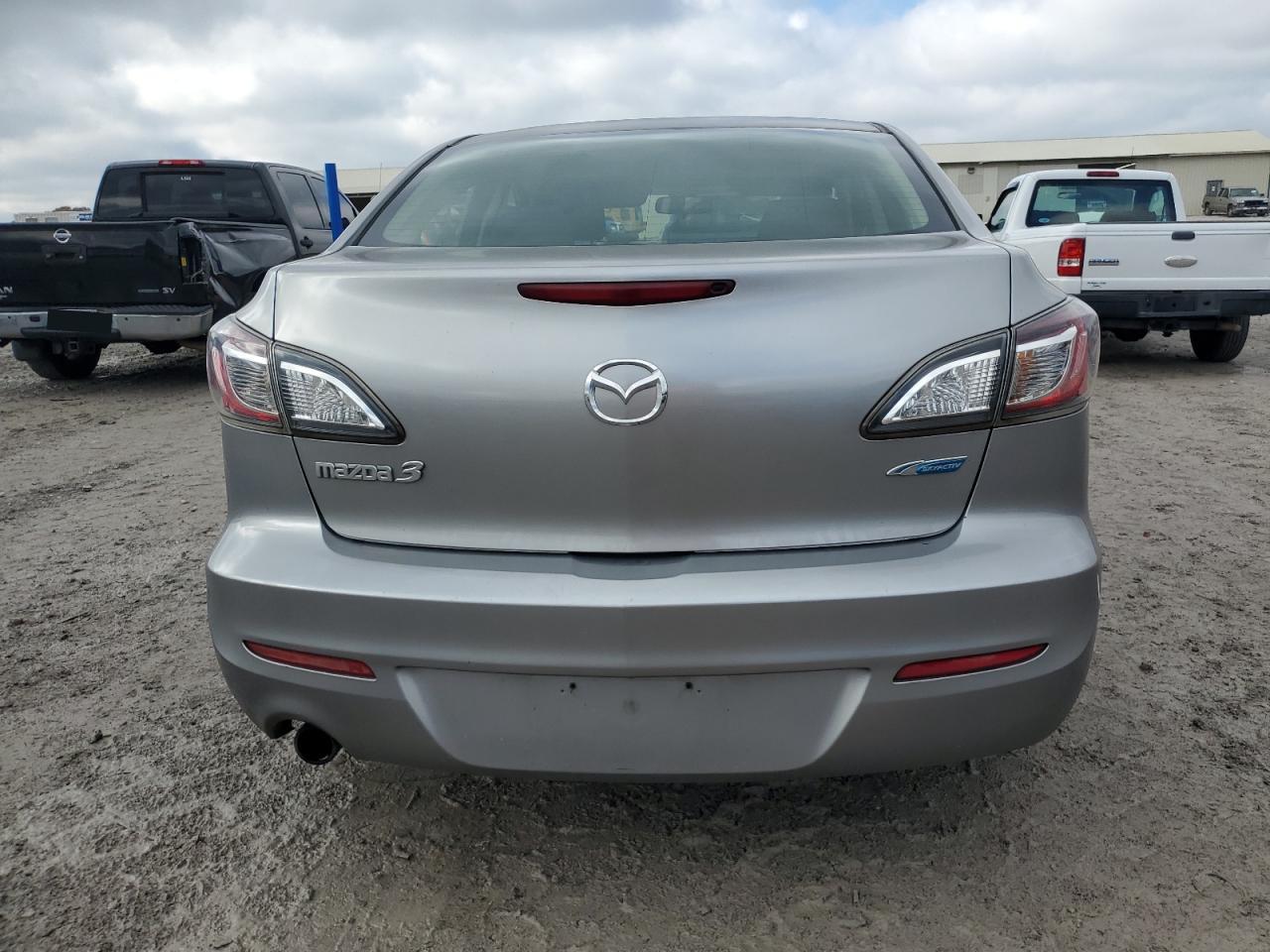 Lot #3308443301 2013 MAZDA 3 I