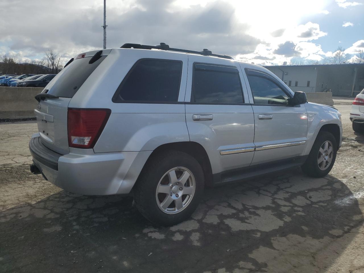 JEEP GRAND CHEROKEE LAREDO
