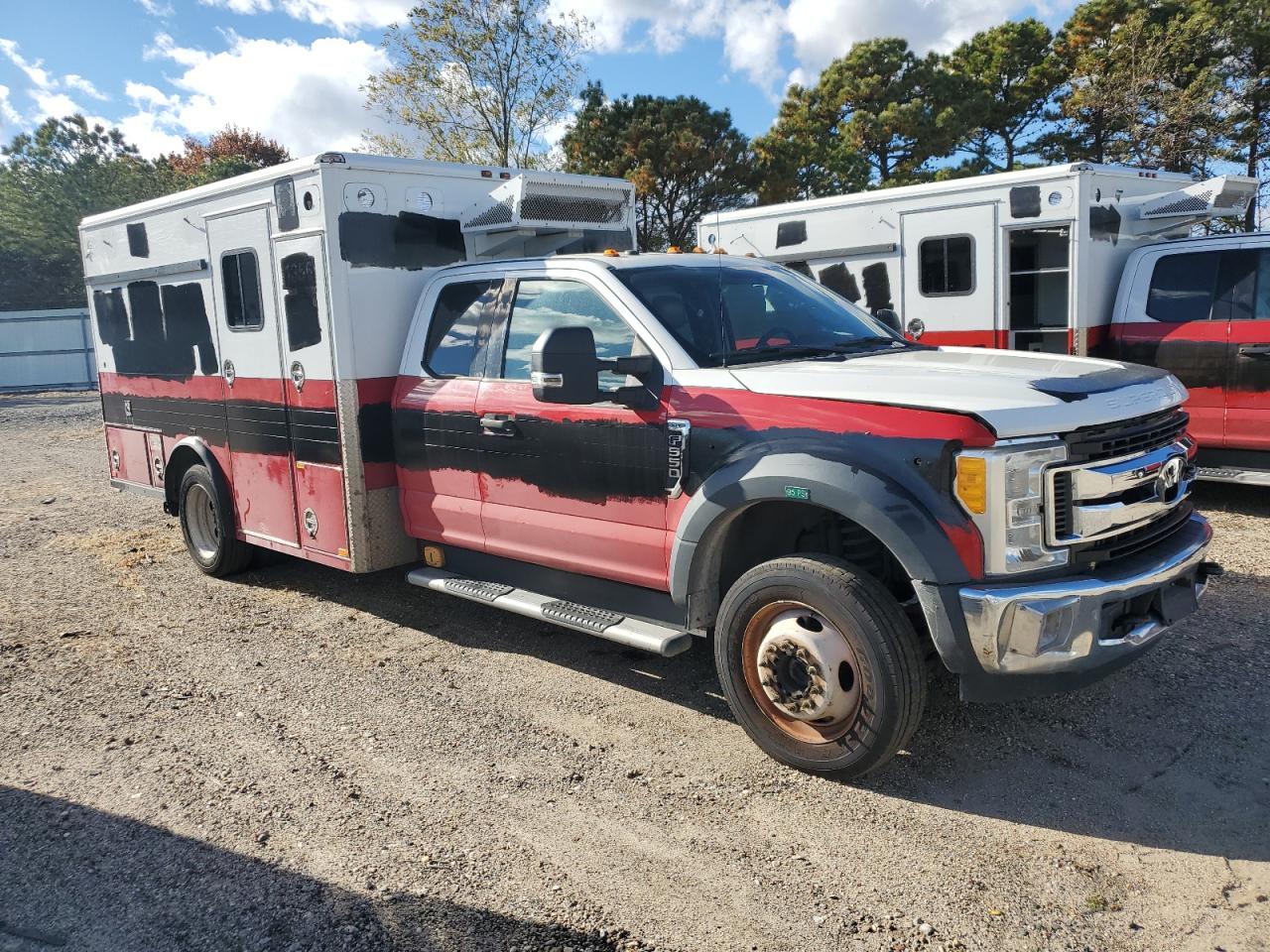 FORD F-550 SUPER DUTY