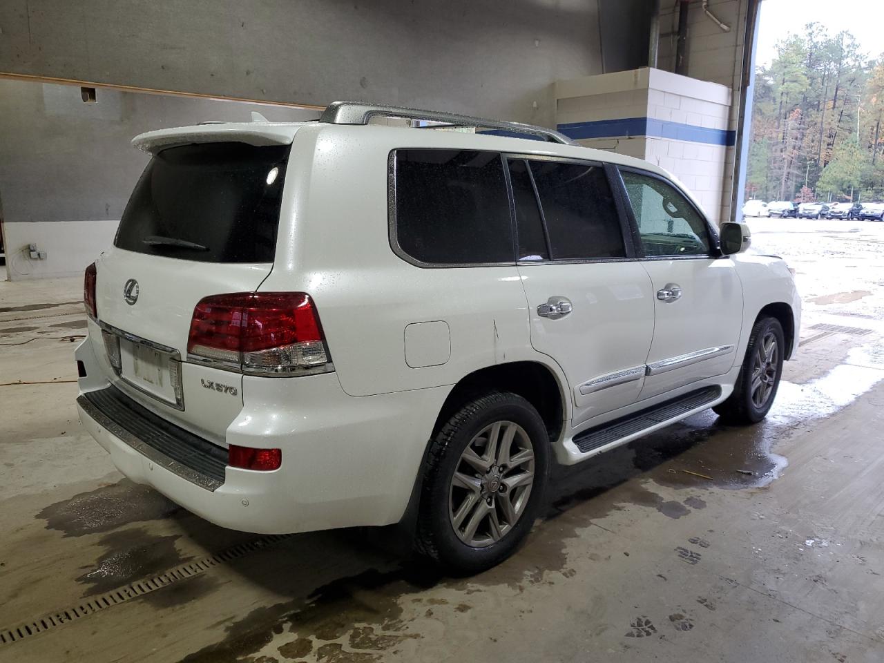 LEXUS LX 570