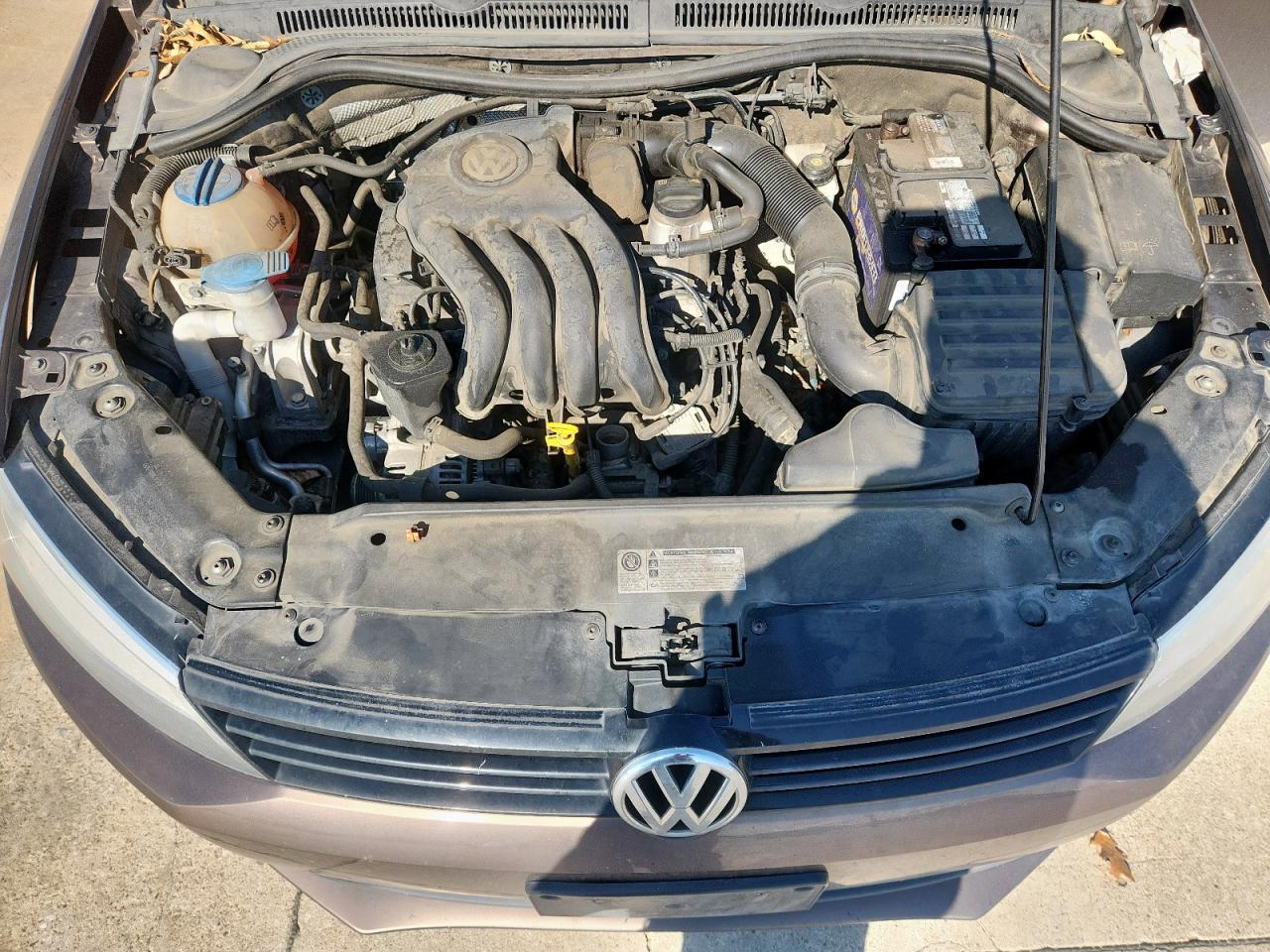 VOLKSWAGEN JETTA BASE