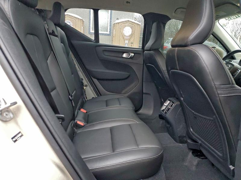 2025 VOLVO XC40 CORE #3311544234