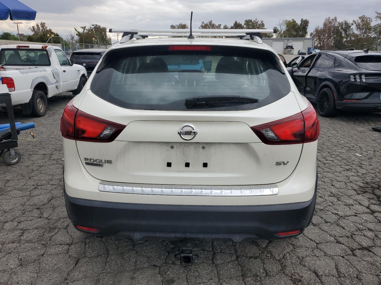 NISSAN ROGUE SPORT S