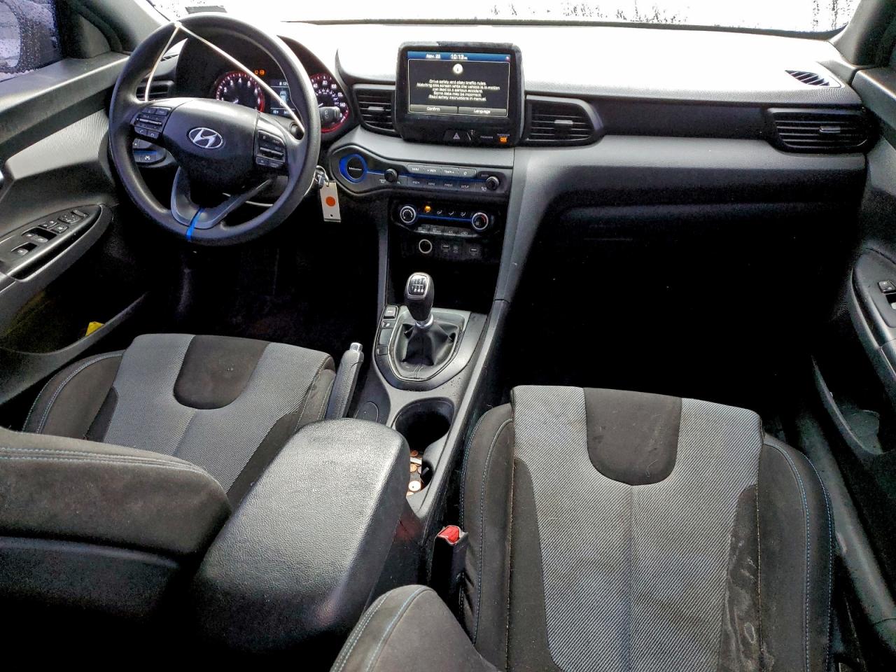 HYUNDAI VELOSTER BASE