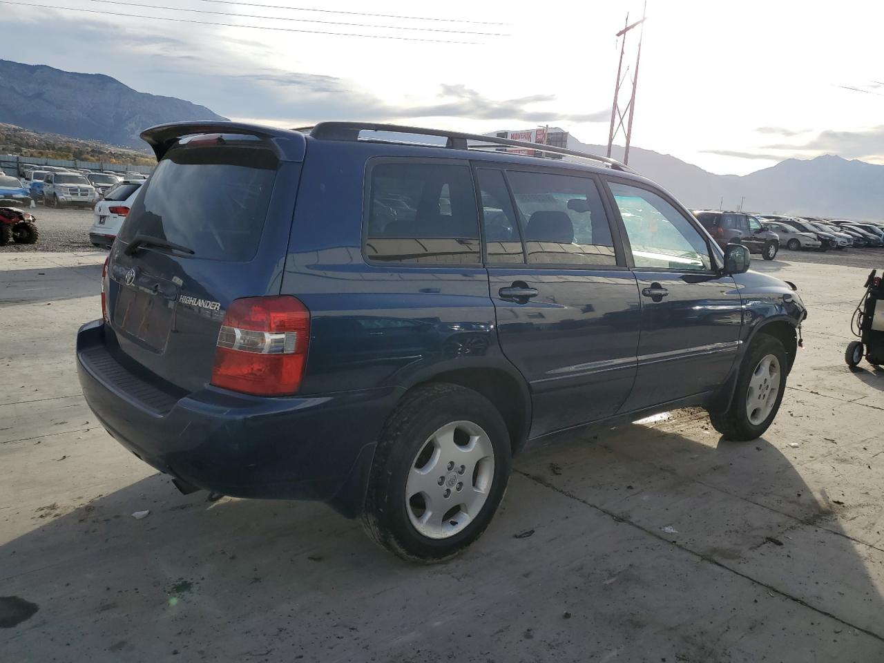 Lot #3283886430 2004 TOYOTA HIGHLANDER