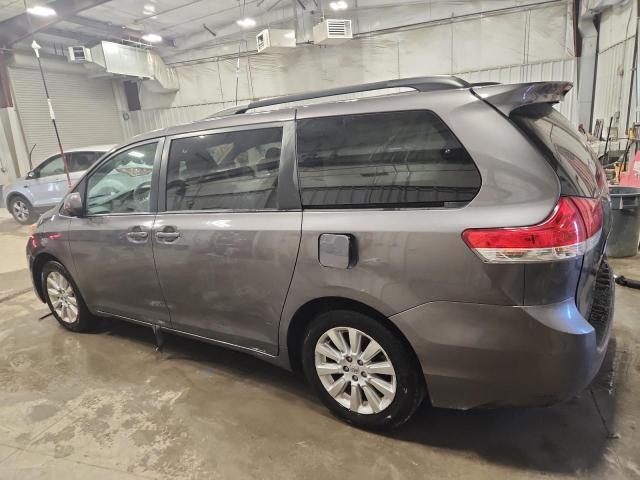 2013 TOYOTA SIENNA LE #3298158276