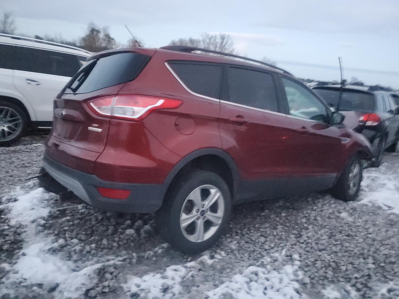 FORD ESCAPE SE