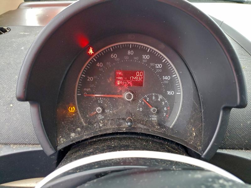 2010 VOLKSWAGEN NEW BEETLE #3311816188