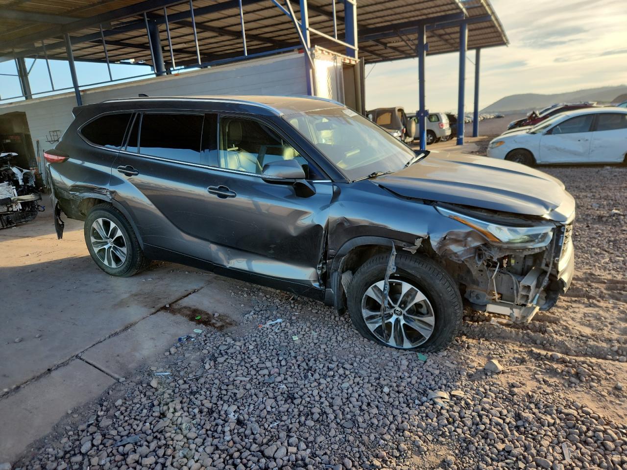 TOYOTA HIGHLANDER XLE