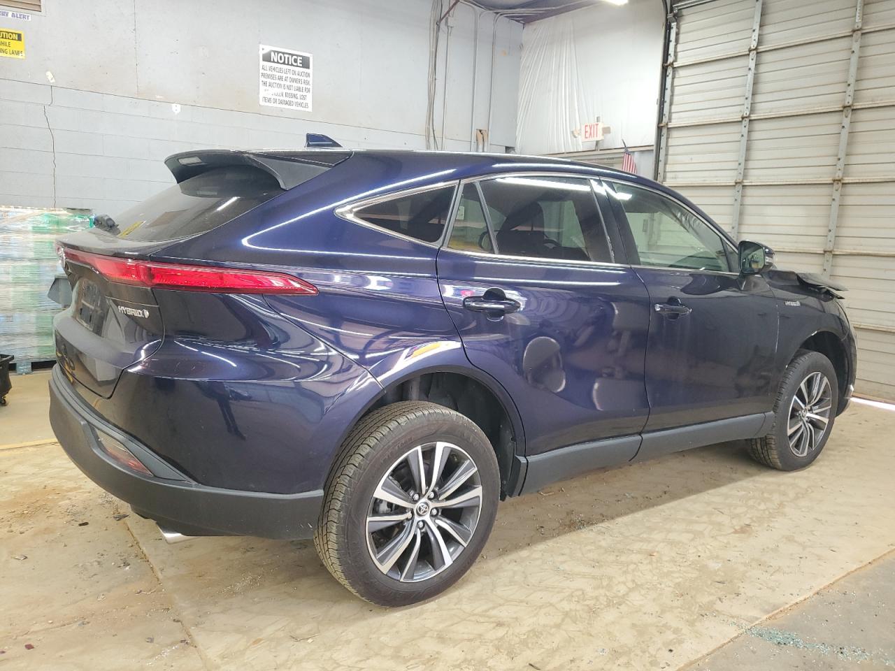 TOYOTA VENZA LE