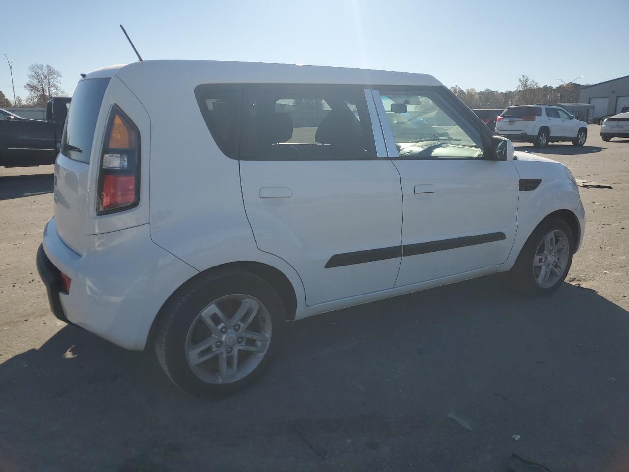 KIA SOUL +
