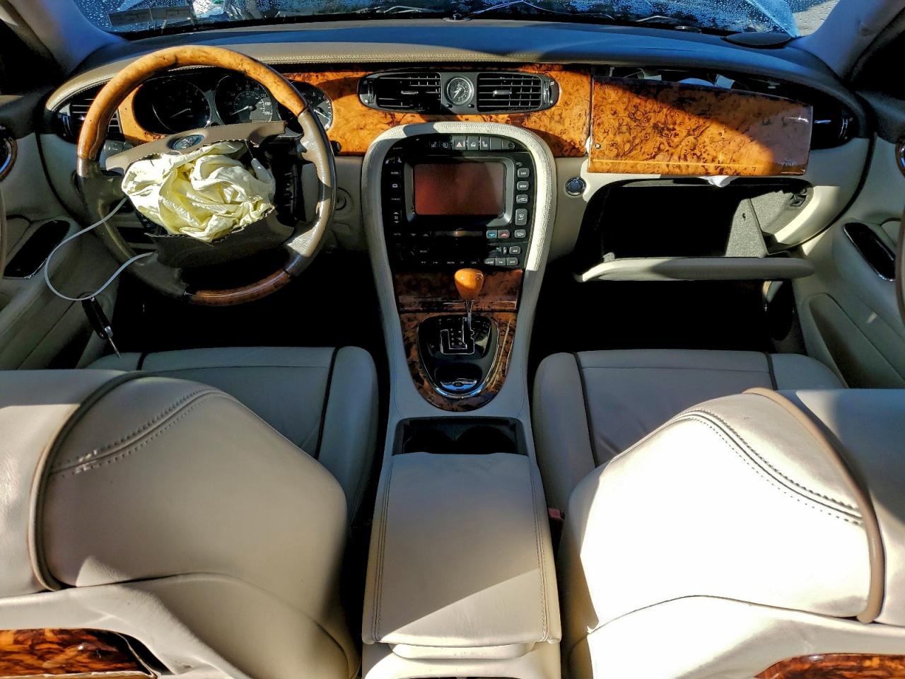 Lot #3311622219 2006 JAGUAR VANDENPLAS