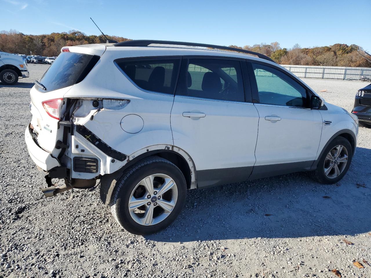 FORD ESCAPE SE
