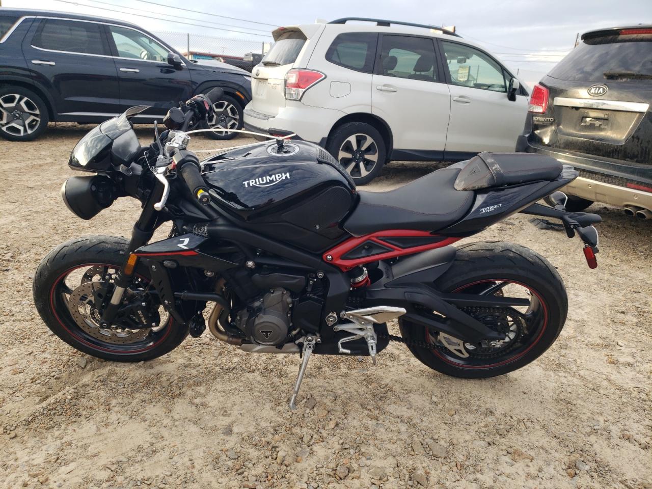 Lot #3301792326 2018 TRIUMPH MOTORCYCLE STREET TRIPLE