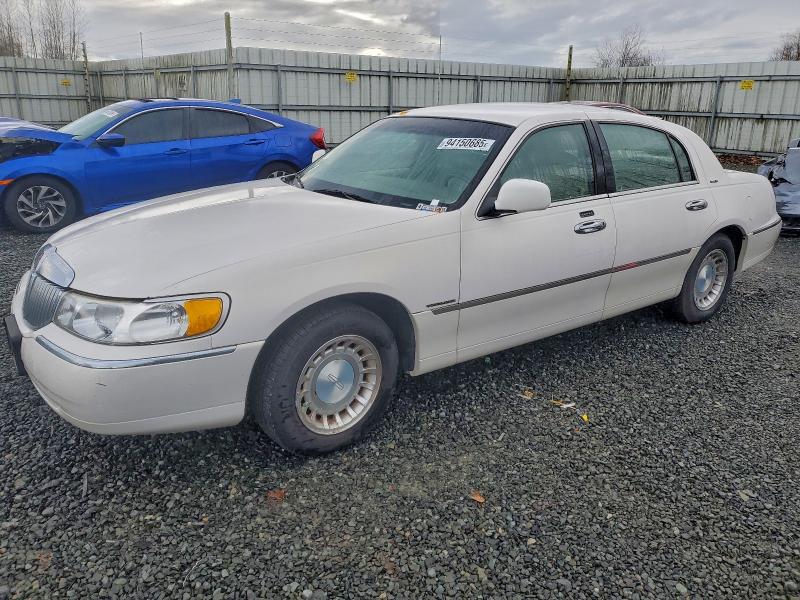 2000 LINCOLN TOWN CAR E #3311481232