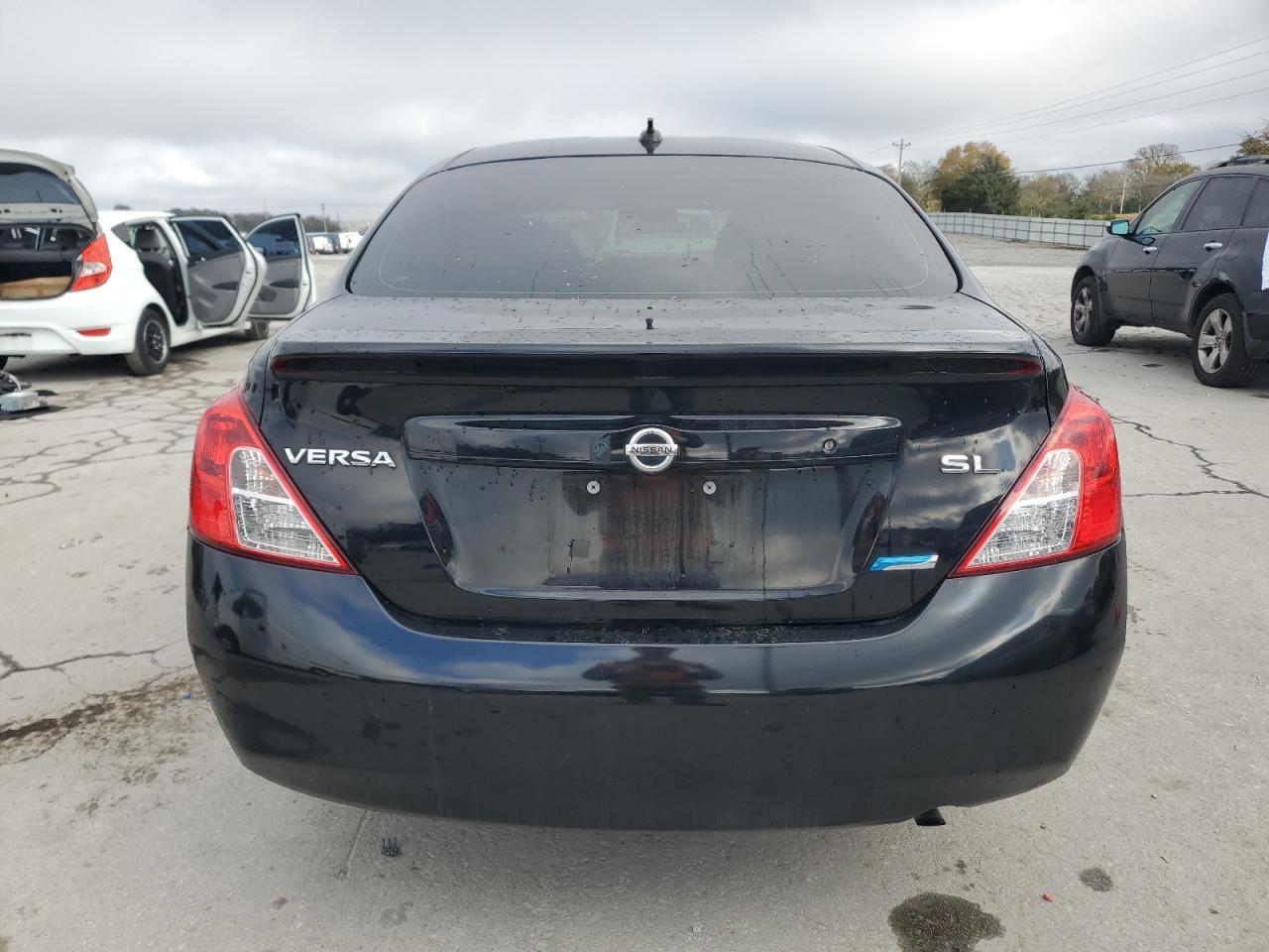 NISSAN VERSA S
