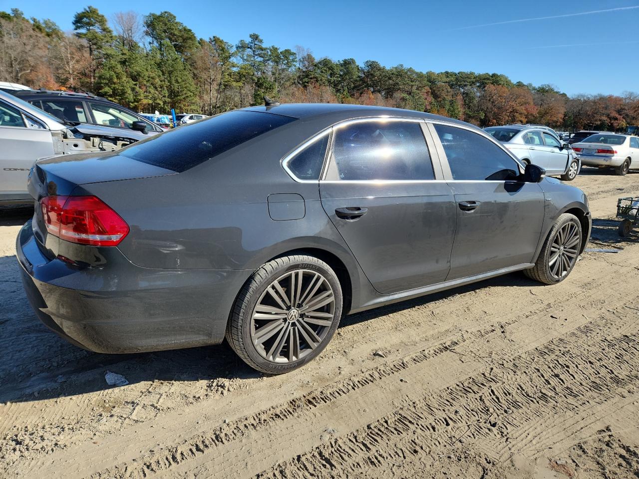 VOLKSWAGEN PASSAT SE