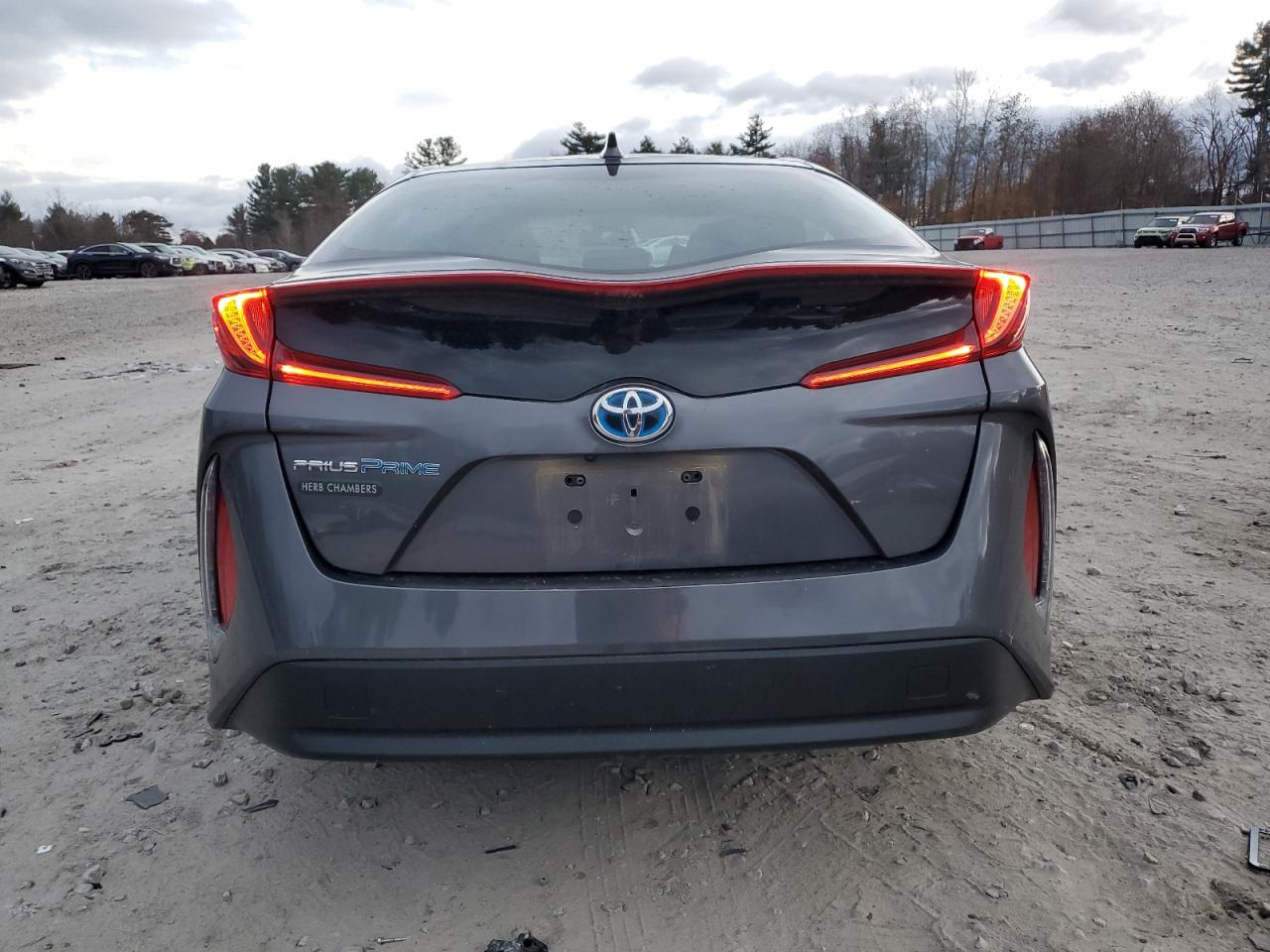 TOYOTA PRIUS PRIME LE
