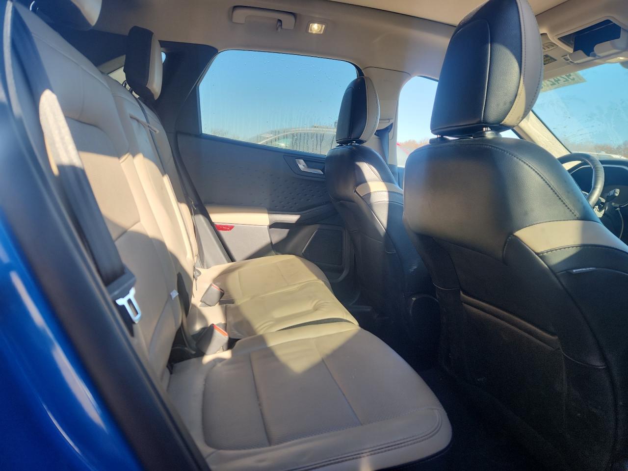 FORD ESCAPE TITANIUM