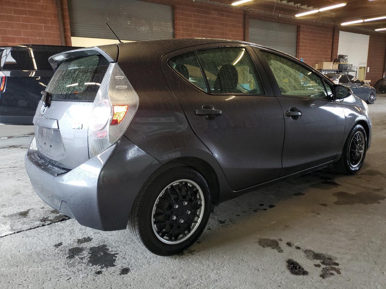 TOYOTA PRIUS C