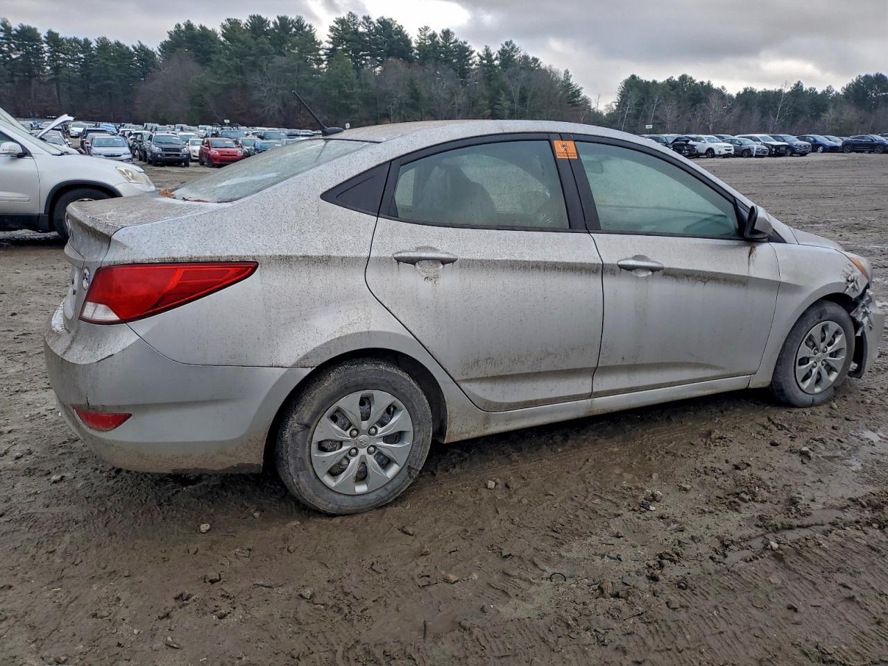 HYUNDAI ACCENT SE
