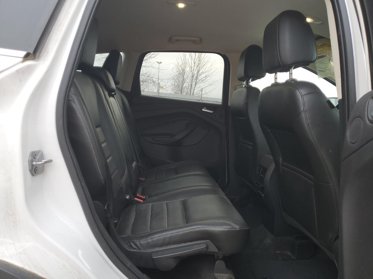 FORD ESCAPE TITANIUM