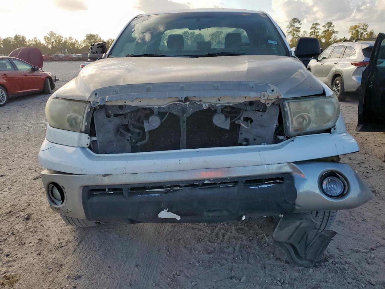 TOYOTA TUNDRA DOUBLE CAB SR5