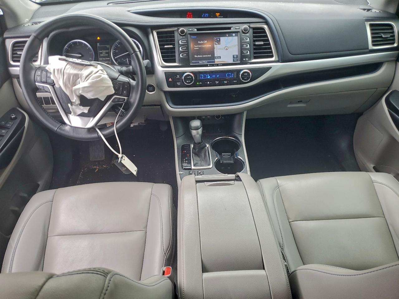 TOYOTA HIGHLANDER SE