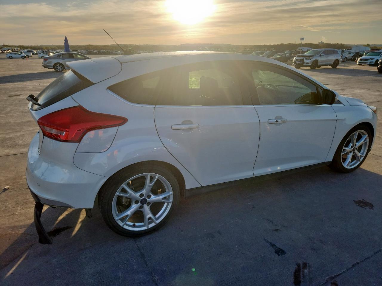 FORD FOCUS TITANIUM