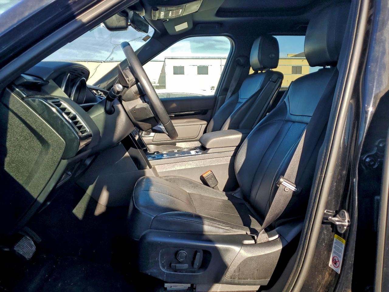 LAND ROVER DISCOVERY SE