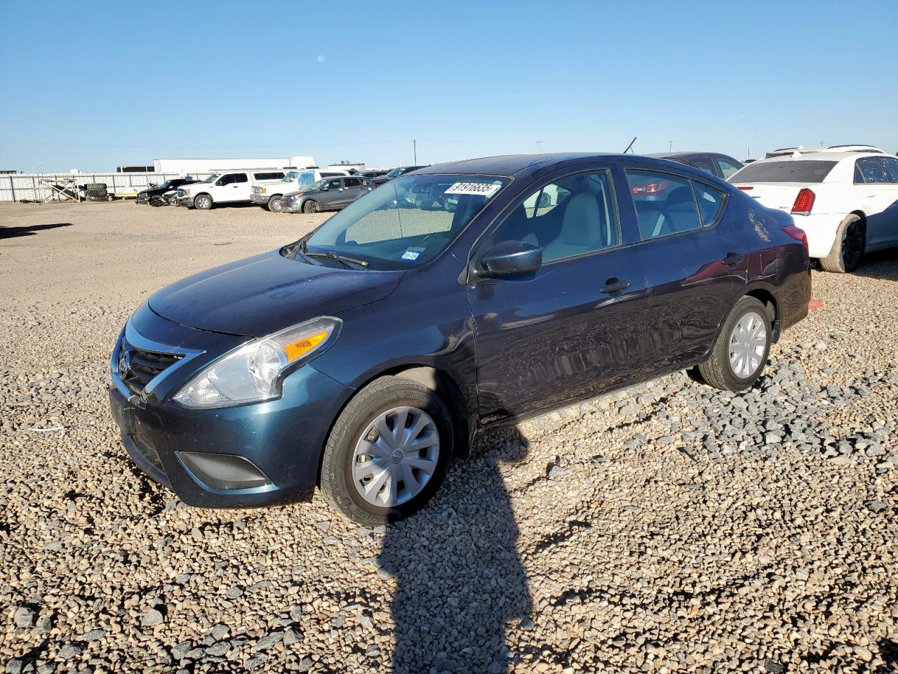 NISSAN VERSA S