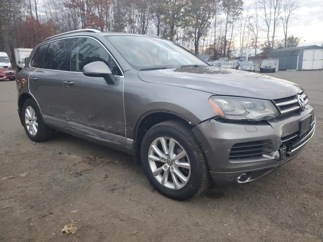 2013 VOLKSWAGEN TOUAREG V6 - WVGEF9BP0DD004837