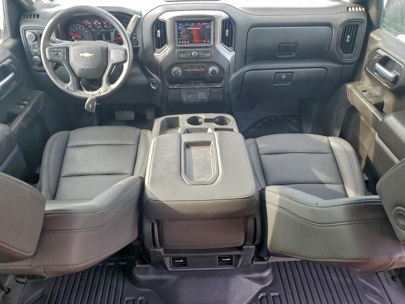 2025 CHEVROLET SILVERADO #3303657929