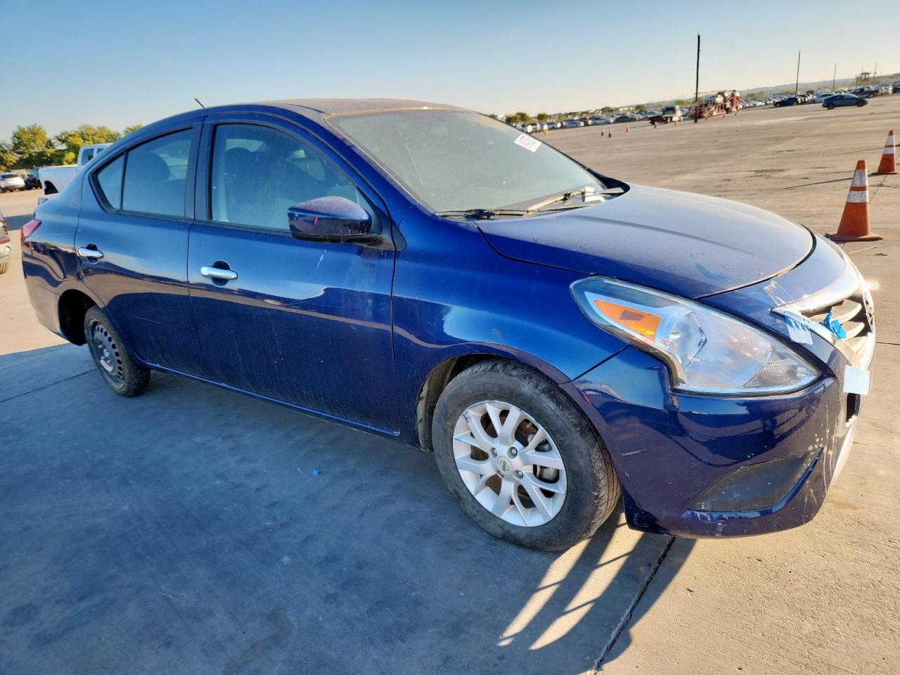 NISSAN VERSA S