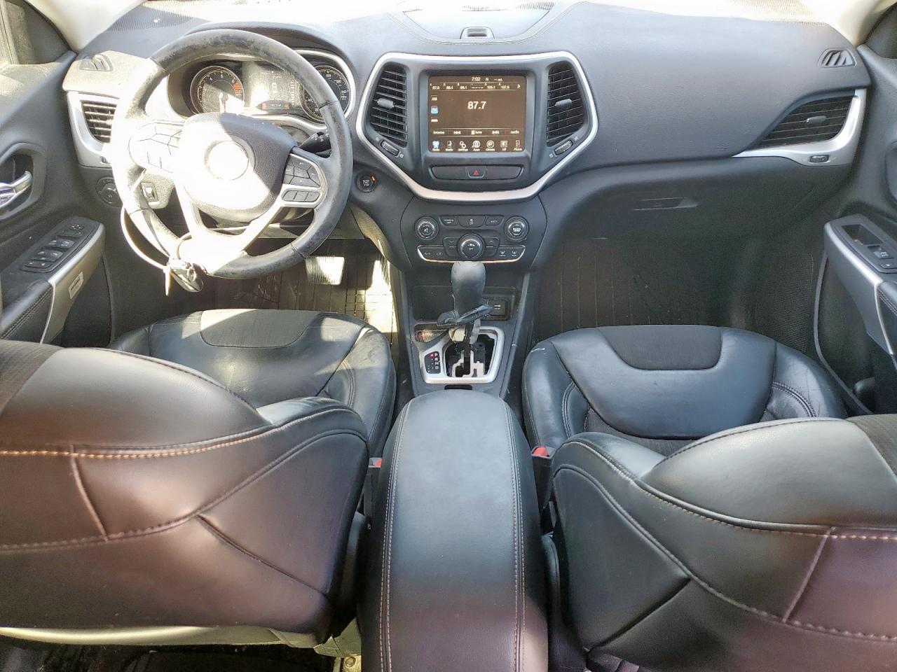 JEEP GRAND CHEROKEE LATITUDE PLUS