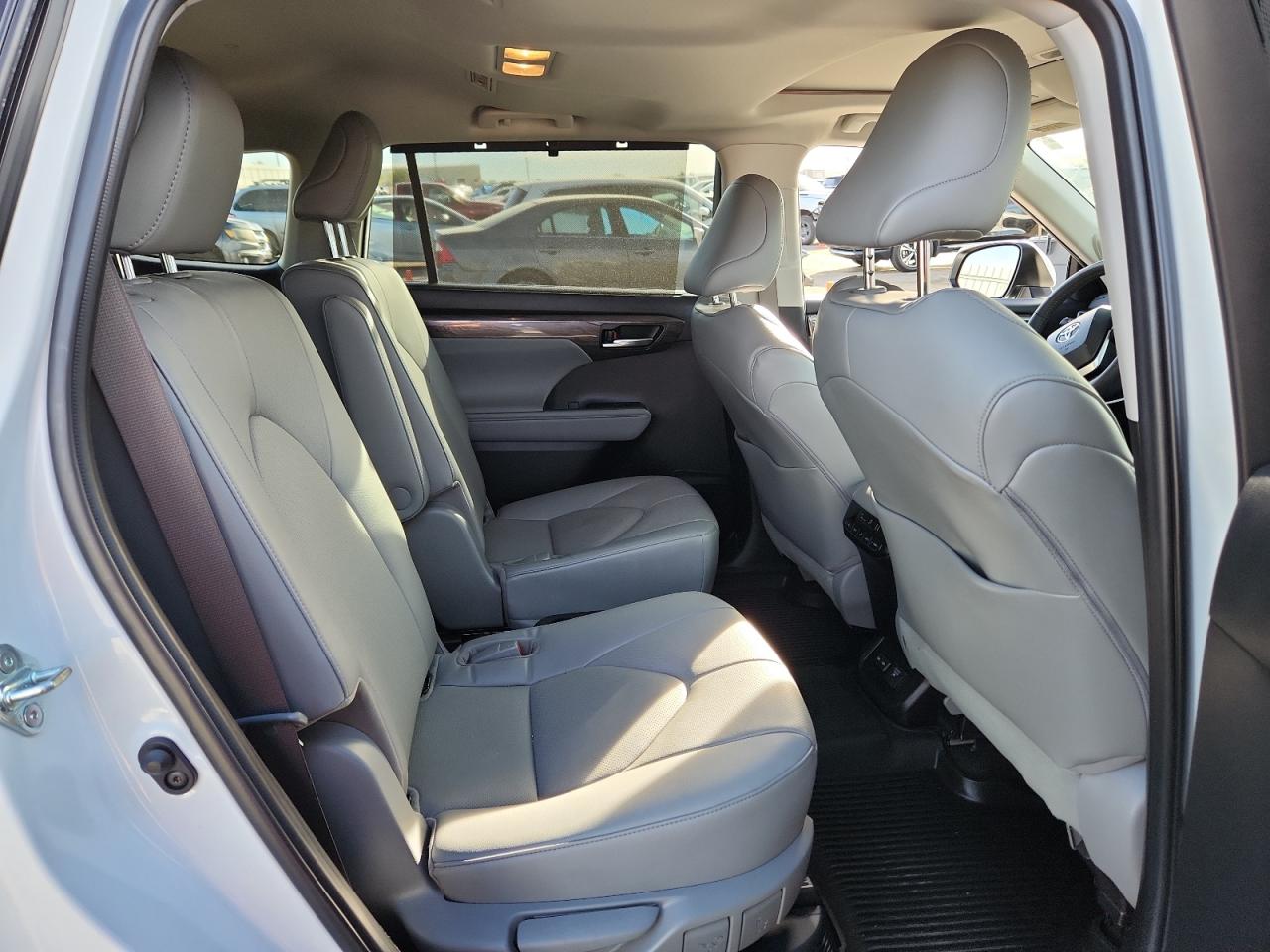 TOYOTA HIGHLANDER HYBRID LIMITED