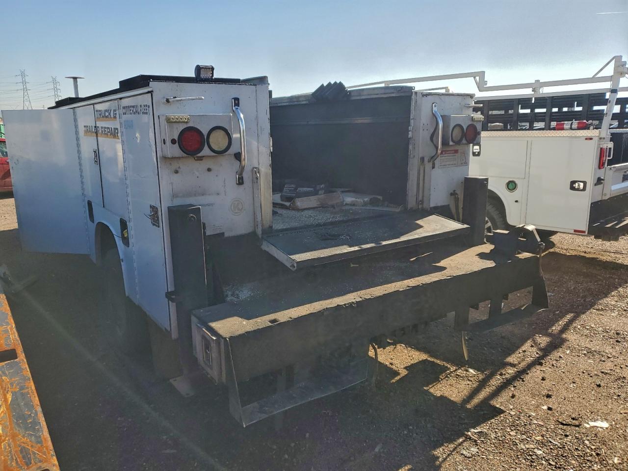 FORD F-550 SUPER DUTY