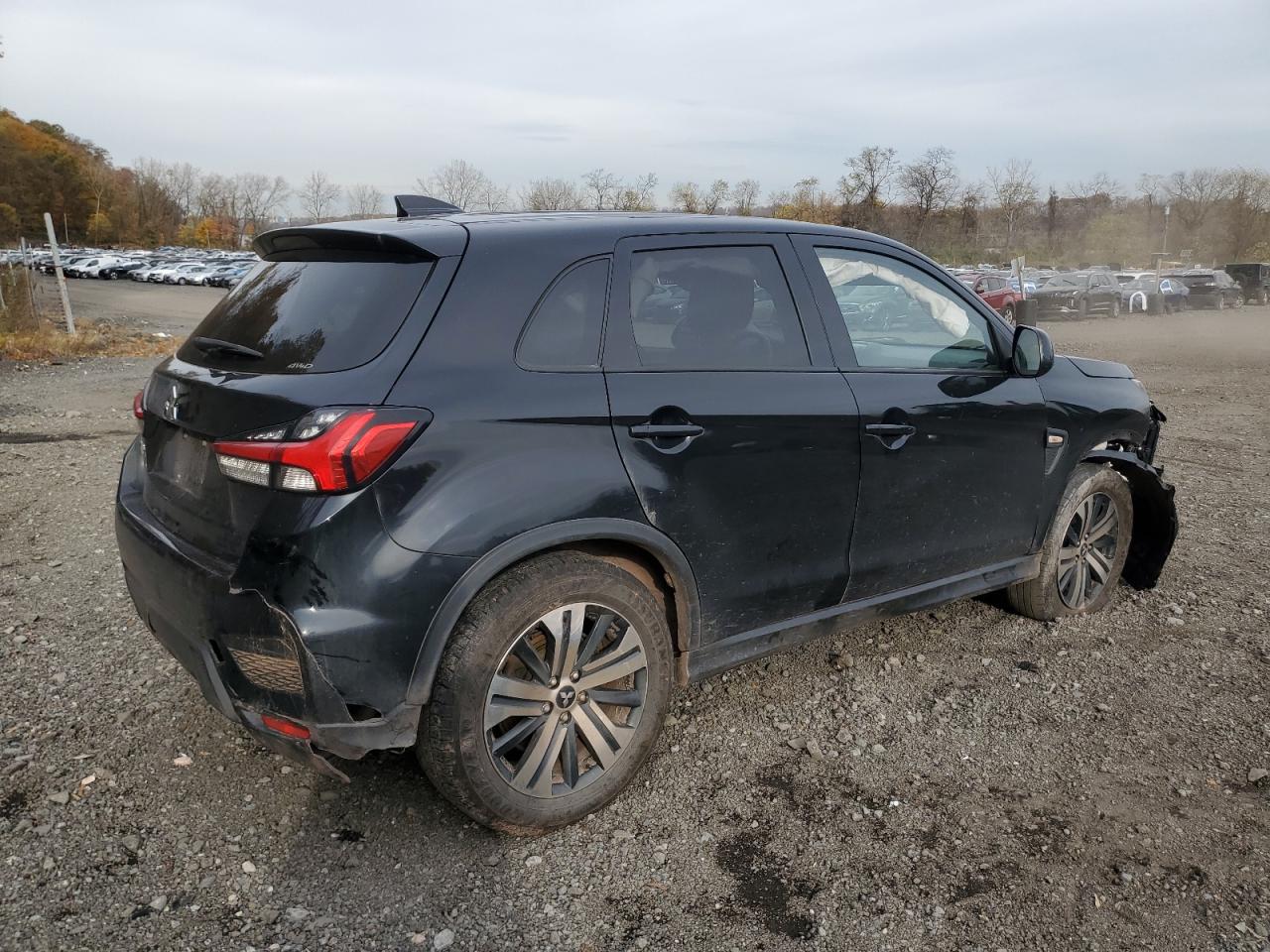 MITSUBISHI OUTLANDER ES