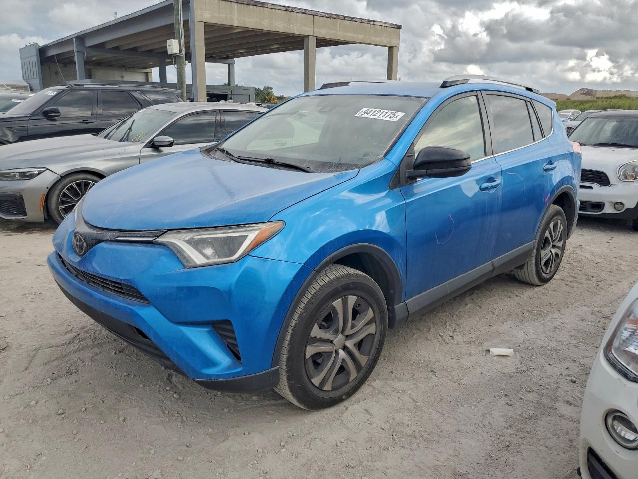 TOYOTA RAV4 LE