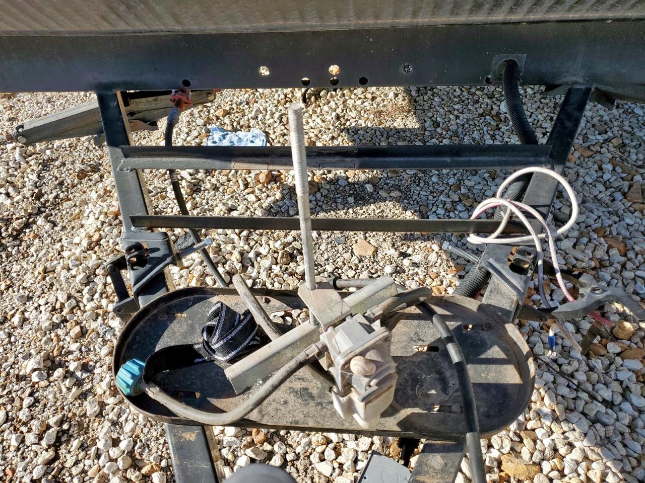 Lot #3291532981 2015 HEARTLAND PROWLER