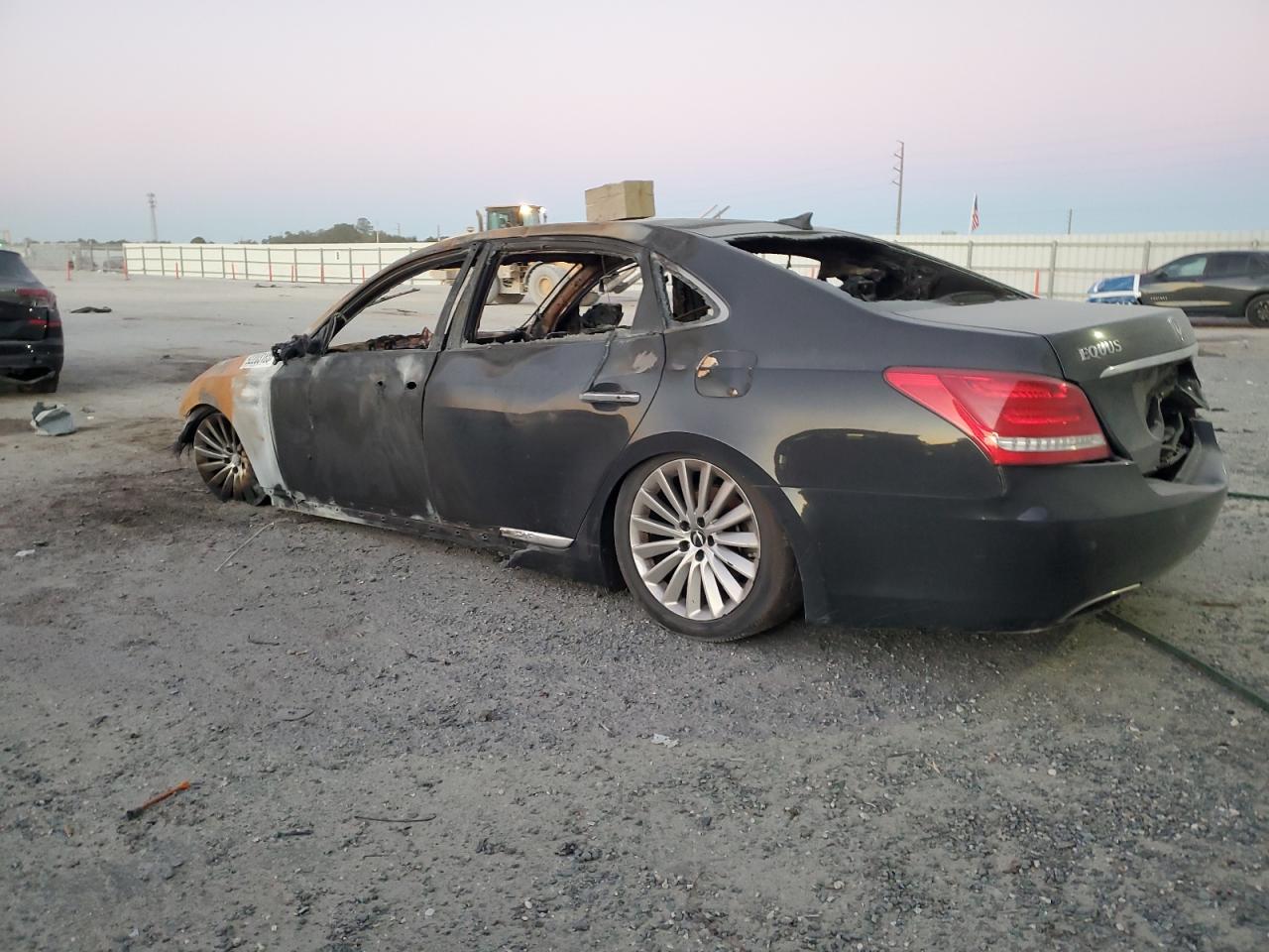 HYUNDAI EQUUS SIGNATURE