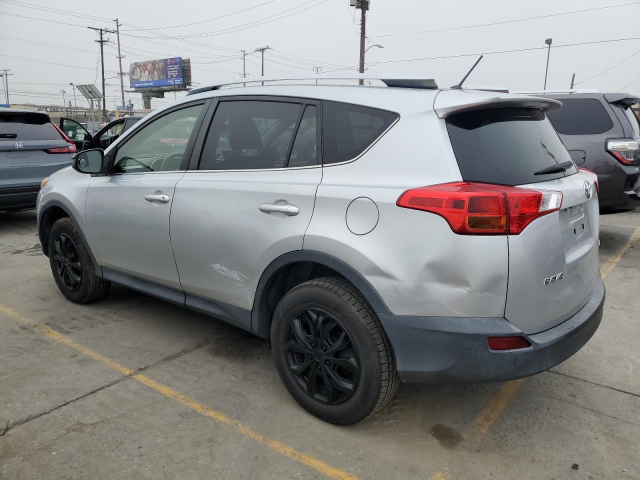 TOYOTA RAV4 LE