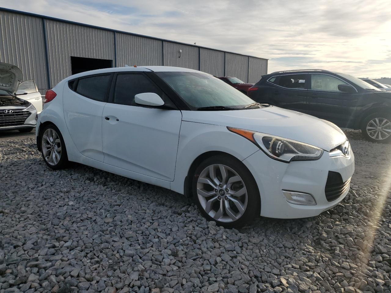 HYUNDAI VELOSTER