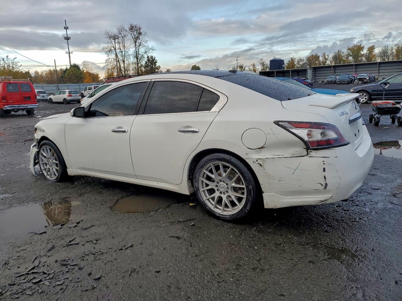 NISSAN MAXIMA S