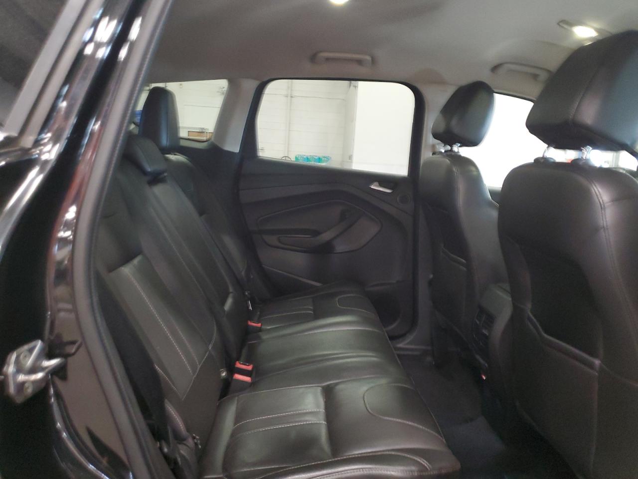 FORD ESCAPE TITANIUM