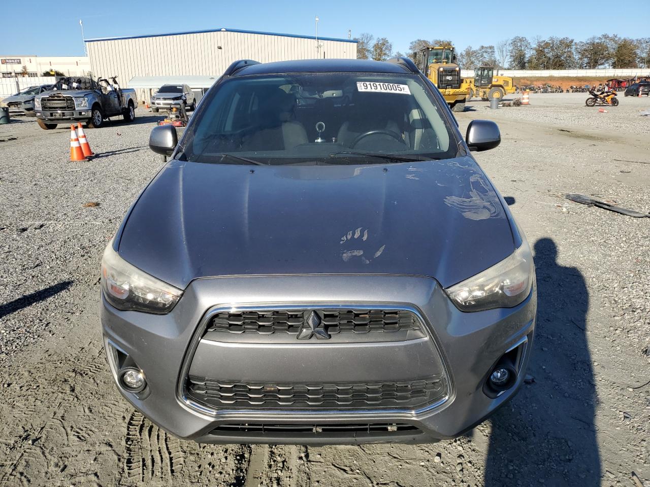 MITSUBISHI OUTLANDER SE