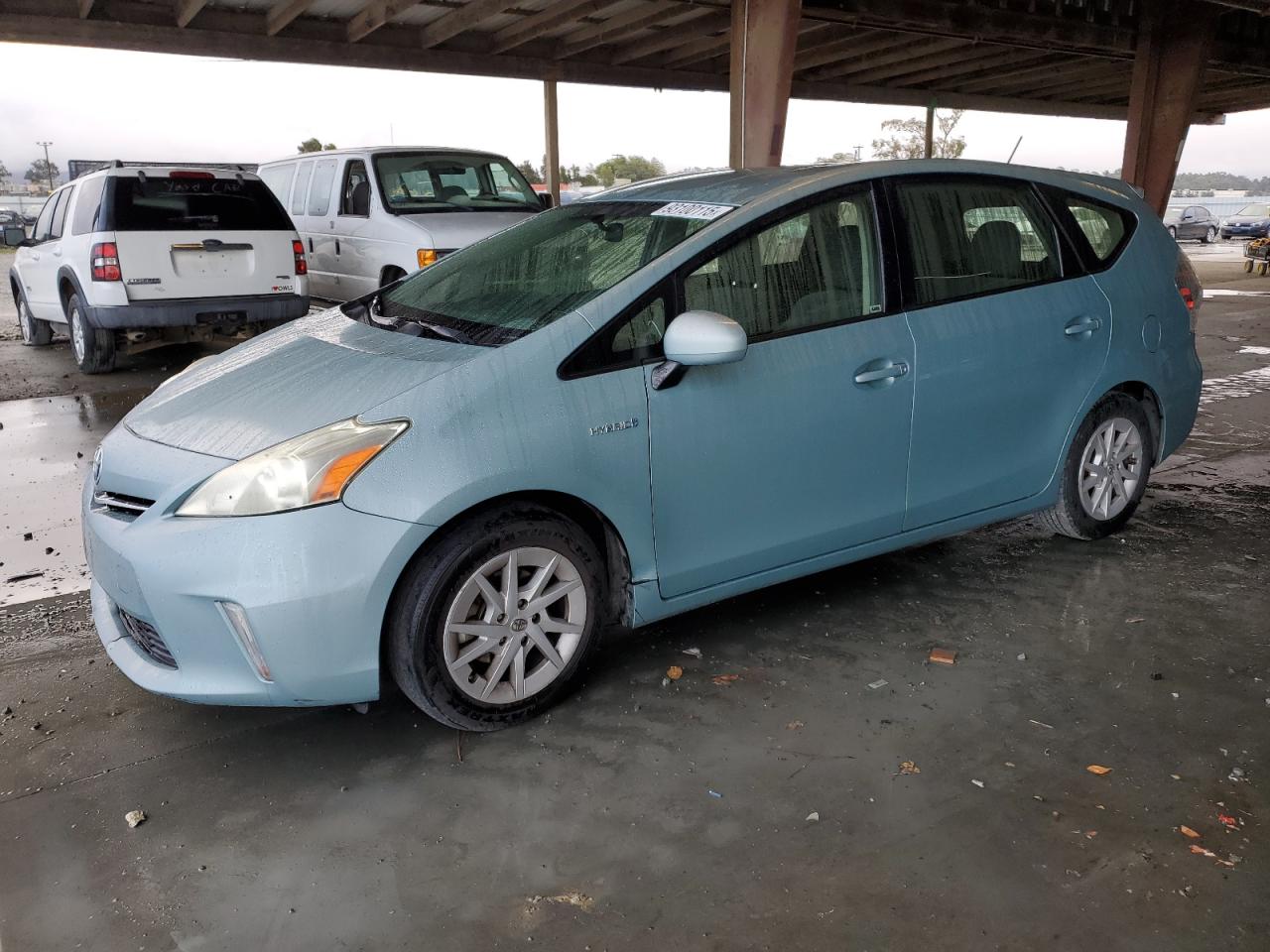 Lot #3298133140 2013 TOYOTA PRIUS V