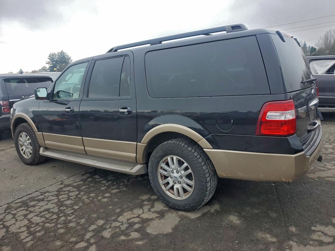 FORD EXPEDITION EL XLT