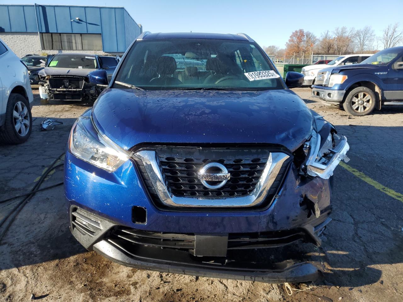 NISSAN KICKS SV